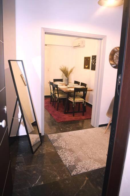 Lovely,Central, Spacious 2-Bedrooms Apartment Pireus Exteriör bild