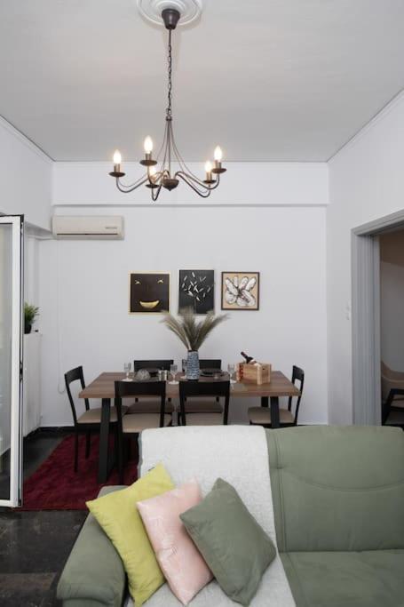 Lovely,Central, Spacious 2-Bedrooms Apartment Pireus Exteriör bild