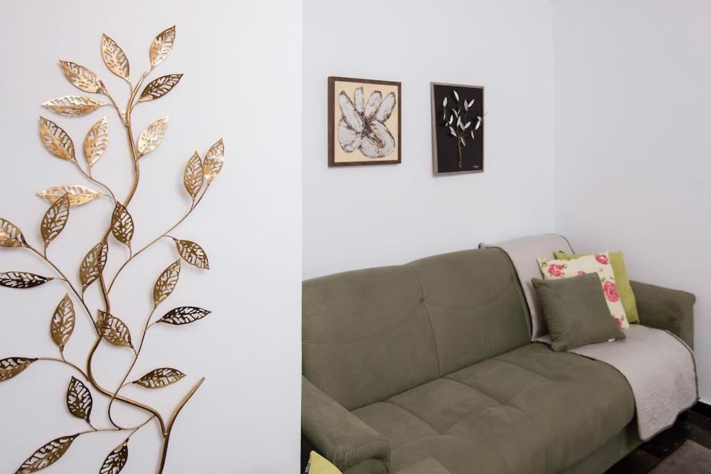 Lovely,Central, Spacious 2-Bedrooms Apartment Pireus Exteriör bild