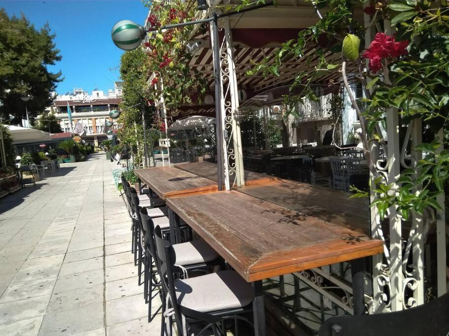 Lovely,Central, Spacious 2-Bedrooms Apartment Pireus Exteriör bild