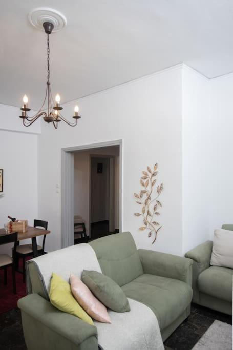 Lovely,Central, Spacious 2-Bedrooms Apartment Pireus Exteriör bild